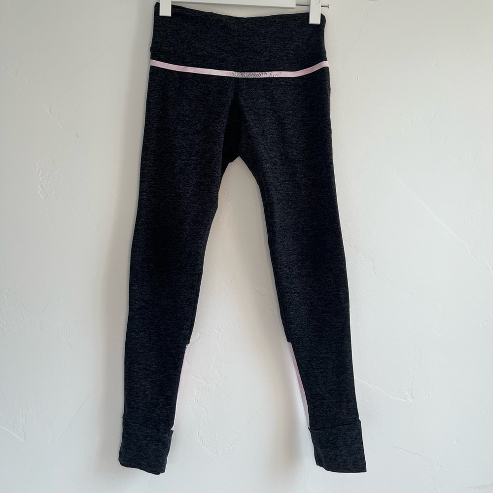 STRUT THIS Leggings with snake print pink accents